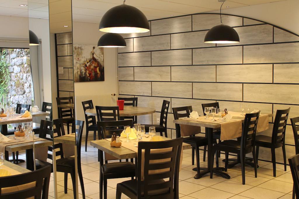 金扫帚餐厅酒店 Mandailles-Saint-Julien 外观 照片